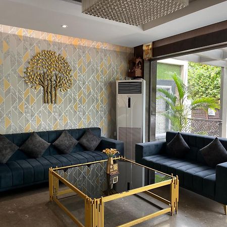 Hotel Royal Livin Varanasi Esterno foto