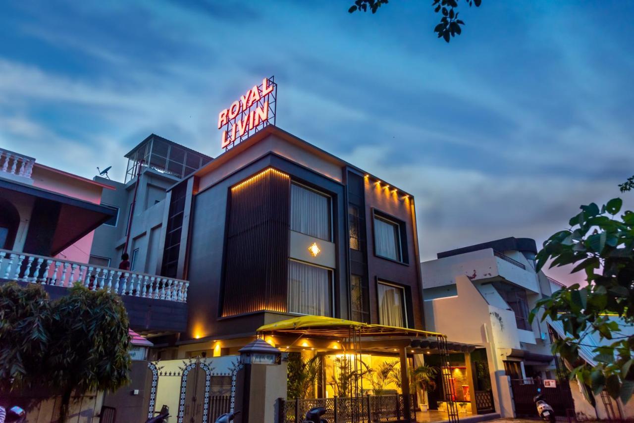 Hotel Royal Livin Varanasi Esterno foto