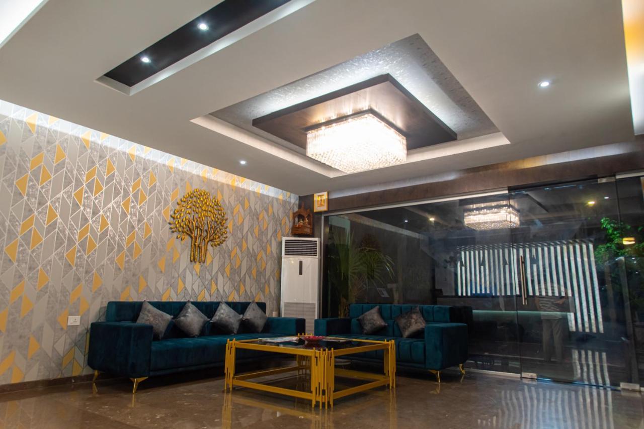 Hotel Royal Livin Varanasi Esterno foto