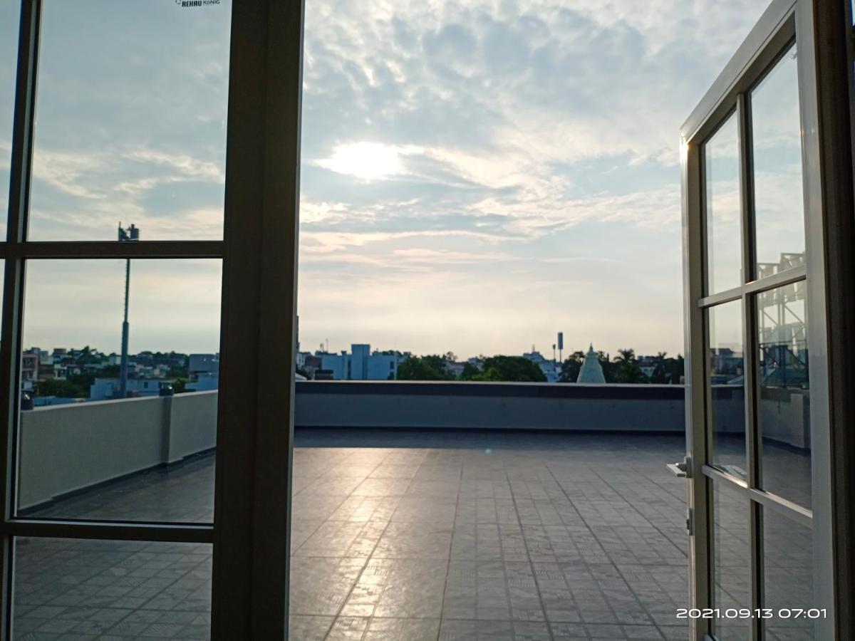 Hotel Royal Livin Varanasi Esterno foto
