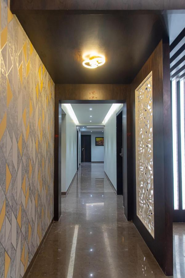 Hotel Royal Livin Varanasi Esterno foto
