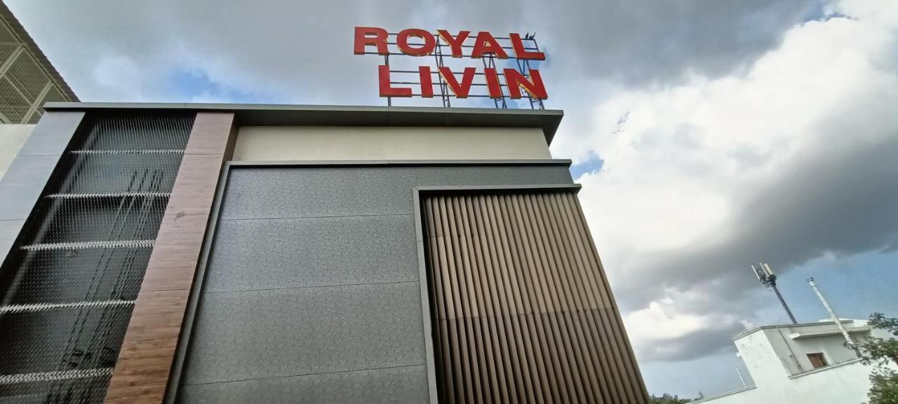 Hotel Royal Livin Varanasi Esterno foto