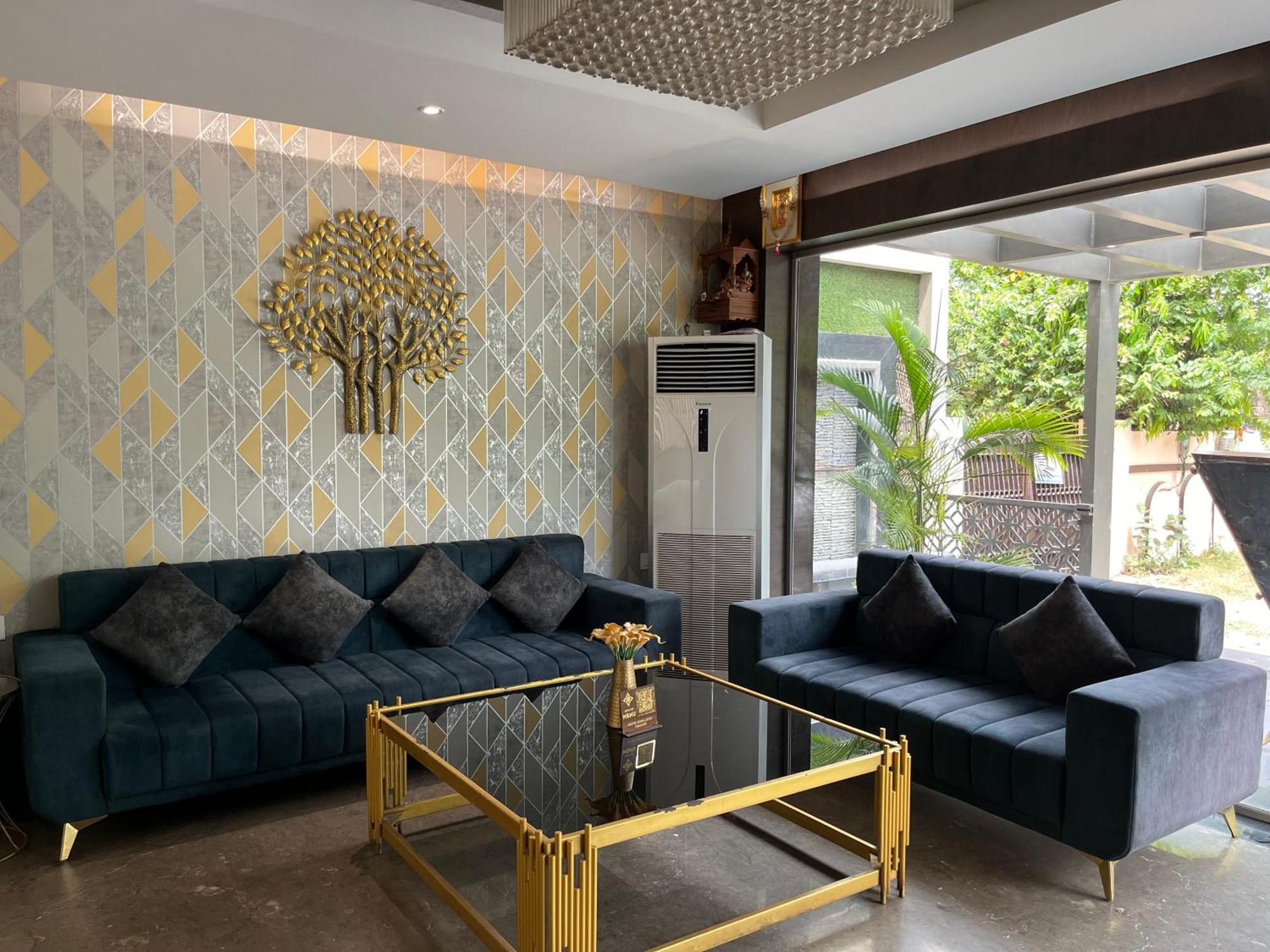 Hotel Royal Livin Varanasi Esterno foto